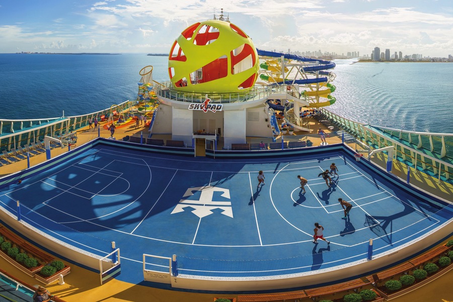 Royal Caribbean International, Mariner of the Seas, Sports Court, dmitrystarkin.jpg
